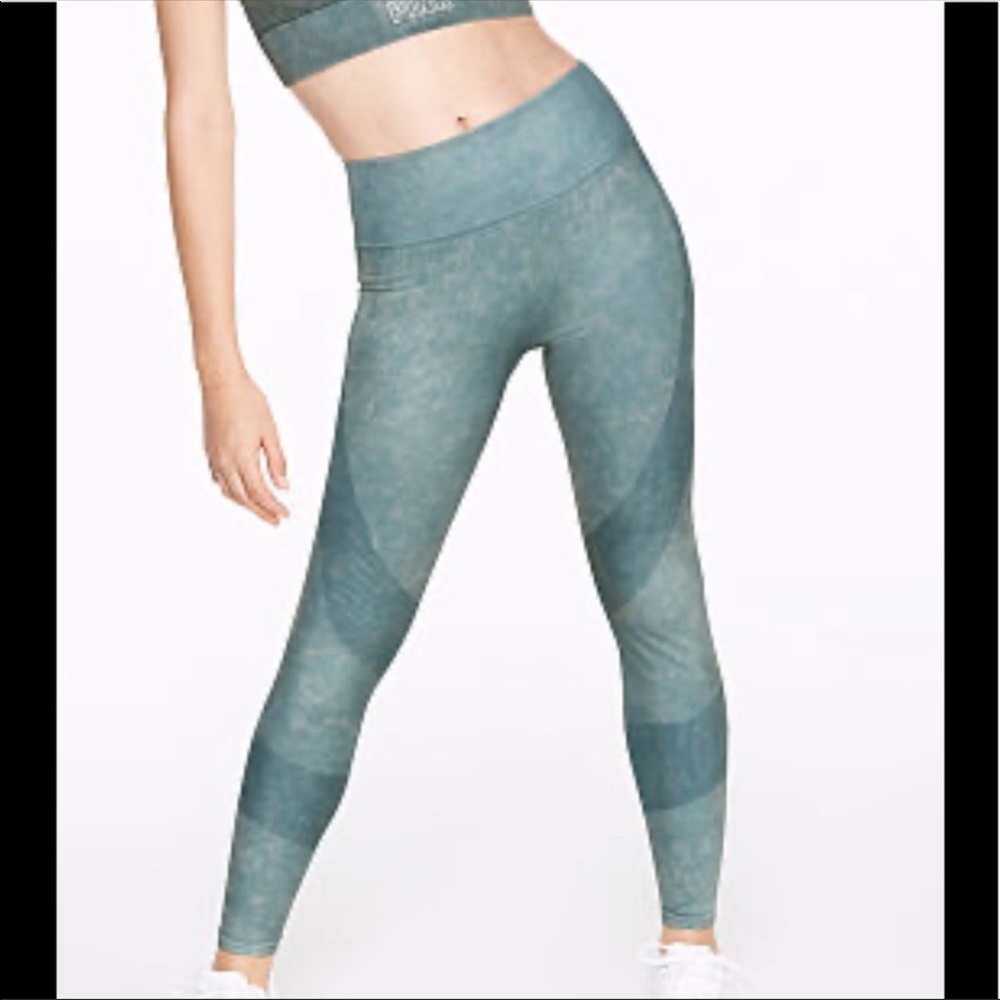 Pink Victoria’s Secret Seamless Workout Leggings Grey - Picture 1 of 10
